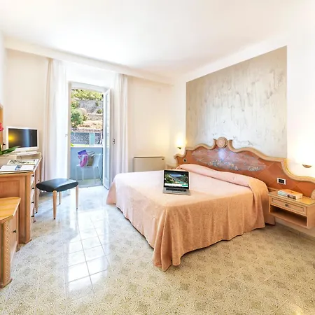 Hotel Parco Smeraldo Terme 4*