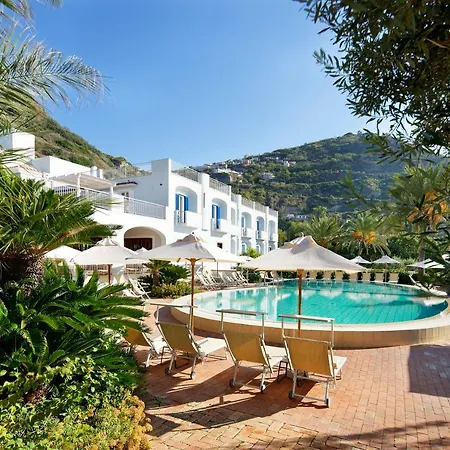 斯莫拉尔多温泉公园酒店 酒店